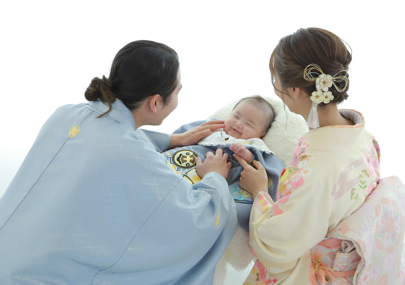 家族写真　和装　着物　お宮参り　赤ちゃん　写真館　フォトスタジオ　アニーズスタジオ　上越